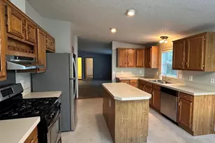 513 Center St, Valparaiso, IN 46385 - Photo 3