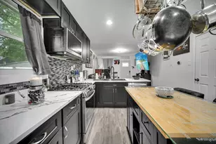 2817 Beverly Dr, Gary, IN 46408 - Photo 7