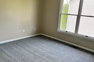 6096 Maryland St, Merrillville, IN 46410 - Photo 11