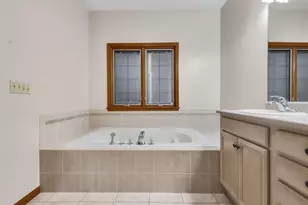 7674 E Potato Hole Ct, New Carlisle, IN 46552 - Photo 15