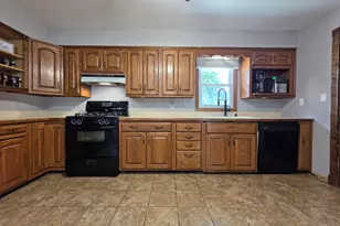 1606 Brookview Ct, Hobart, IN 46342 - Photo 11