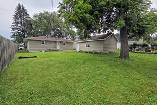 1606 Brookview Ct, Hobart, IN 46342 - Photo 3