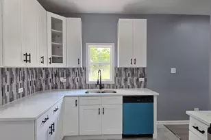 1153 Wallace St, Gary, IN 46404 - Photo 37