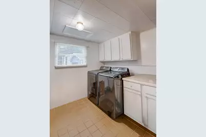 24215 Euclid Avenue, Schneider, IN 46376 - Photo 35