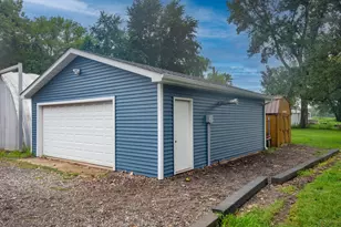 24215 Euclid Ave, Schneider, IN 46376 - Photo 5