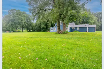 24215 Euclid Avenue, Schneider, IN 46376 - Photo 9