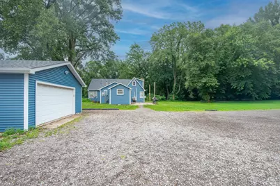 24215 Euclid Avenue, Schneider, IN 46376 - Photo 3