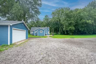 24215 Euclid Ave, Schneider, IN 46376 - Photo 3