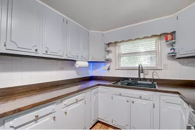 24215 Euclid Avenue, Schneider, IN 46376 - Photo 19