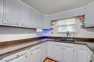 24215 Euclid Ave, Schneider, IN 46376 - Photo 19