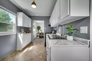 8115 Wicker Park Dr, Highland, IN 46322 - Photo 15