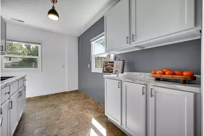 8115 Wicker Park Drive, Highland, IN 46322 - Photo 11
