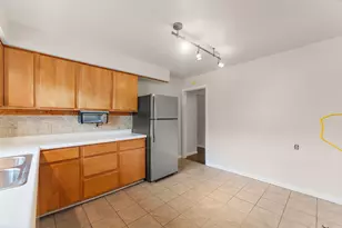 6826 Kentucky Ave, Hammond, IN 46323 - Photo 5