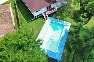 1412 N Dwiggins Ave, Griffith, IN 46319 - Photo 3