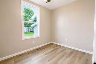 21 N Shield Street, Knox, IN 46534 - Photo 5