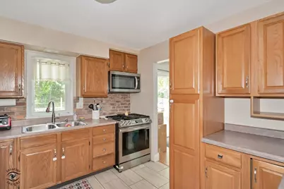 2724 Lois Street, Portage, IN 46368 - Photo 7