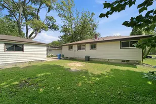 322 Oriole Ave, Crown Point, IN 46307 - Photo 21