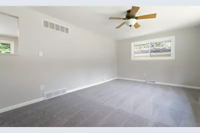 322 Oriole Avenue, Crown Point, IN 46307 - Photo 5
