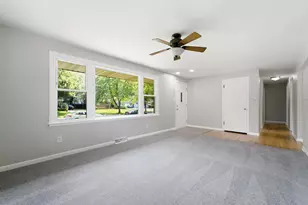 322 Oriole Ave, Crown Point, IN 46307 - Photo 3