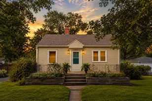 1302 Sycamore St, Crown Point, IN 46307 - Photo 1