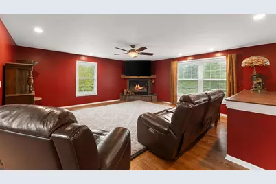 933 River Drive, Munster, IN 46321 - Photo 7