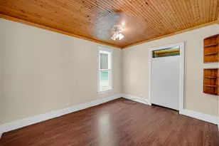 8826 N 650 E, New Carlisle, IN 46552 - Photo 9