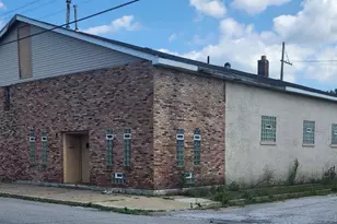 525 W 11th Ave, Gary, IN 46402 - Photo 5