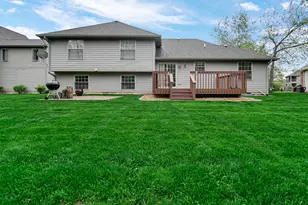10621 Erie Dr, Crown Point, IN 46307 - Photo 53