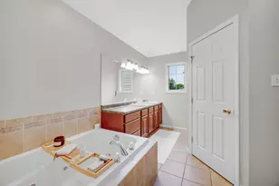 10621 Erie Dr, Crown Point, IN 46307 - Photo 7