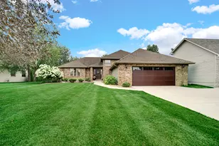 10621 Erie Dr, Crown Point, IN 46307 - Photo 63