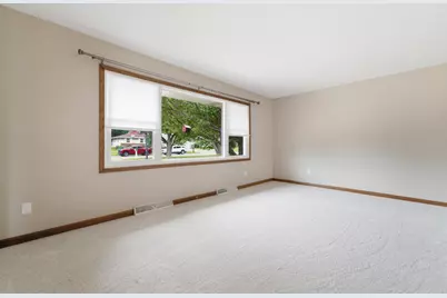 954 Chippewa Drive, Crown Point, IN 46307 - Photo 11