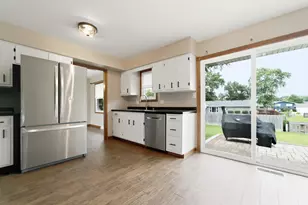 954 Chippewa Dr, Crown Point, IN 46307 - Photo 9