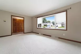 954 Chippewa Dr, Crown Point, IN 46307 - Photo 11