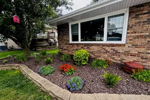 954 Chippewa Dr, Crown Point, IN 46307 - Photo 3