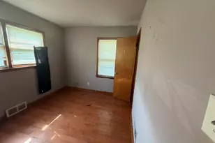 5622 Wegg Ave, East Chicago, IN 46312 - Photo 7