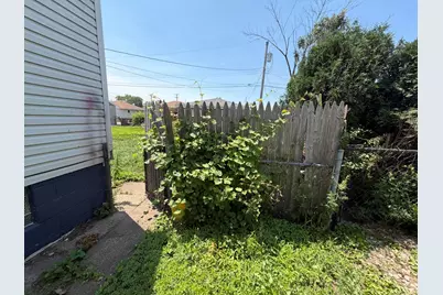 5622 Wegg Avenue, East Chicago, IN 46312 - Photo 9