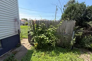 5622 Wegg Ave, East Chicago, IN 46312 - Photo 25