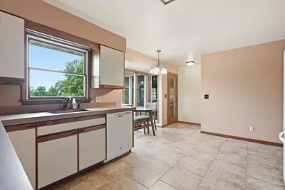 807 21st Street SW, Demotte, IN 46310 - Photo 9