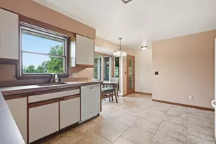 807 21st St SW, Demotte, IN 46310 - Photo 9