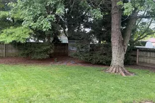 2304 Shaker Dr, Valparaiso, IN 46383 - Photo 15