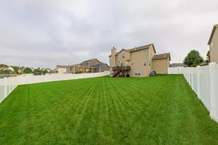 1426 Gates Dr, Schererville, IN 46375 - Photo 23