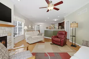 8789 Forest Glen Ct, Saint John, IN 46373 - Photo 9