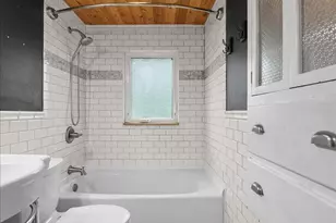 214 W Joliet Rd, Valparaiso, IN 46385 - Photo 17