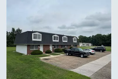 812 8th Street SW, Demotte, IN 46310 - Photo 1