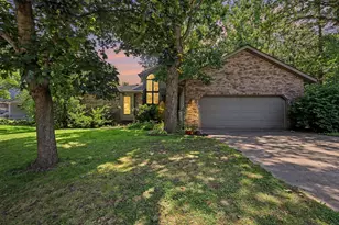 804 Brandonbury Dr, Valparaiso, IN 46383 - Photo 1