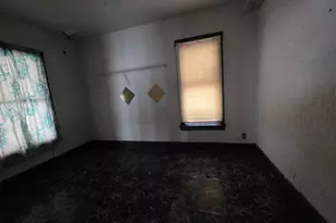 3721 Ivy St, East Chicago, IN 46312 - Photo 5
