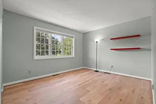 423 Shorewood Ct, Valparaiso, IN 46385 - Photo 23