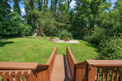 423 Shorewood Court, Valparaiso, IN 46385 - Photo 5