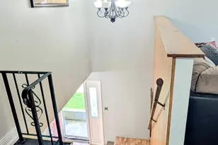 875 W 72nd Ct, Merrillville, IN 46410 - Photo 7