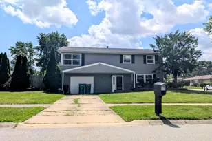 875 W 72nd Ct, Merrillville, IN 46410 - Photo 1